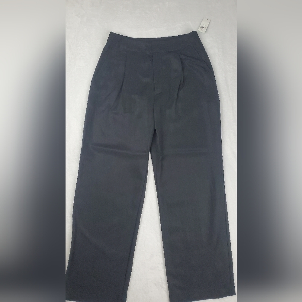 Gap Pleated Tapered Straight Black Career office Pants Size 2 Petite